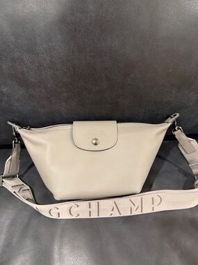 Longchamp Crossbody Bag in Taupe Gray Leather with Branded Strap